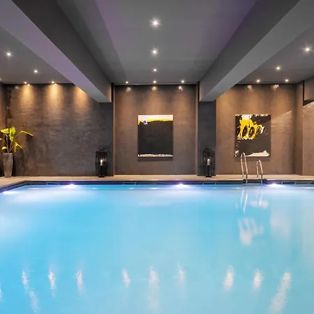 Ama Hotel